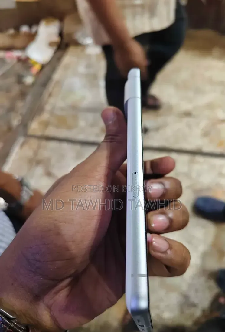 নতুন গুগল পিক্সেল ৭ ১২৮ জিবি সাদা