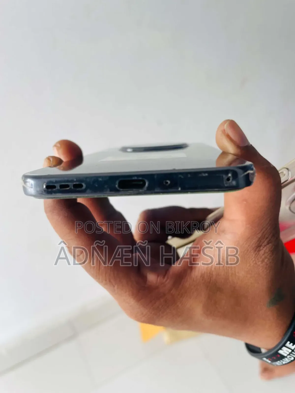 ওপ্পো এফ২৯ প্রো ১২৮ জিবি ব্ল্যাক