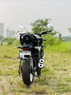 সুজুকি জিক্সার ২০২৩ ব্ল্যাক