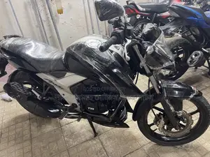 TVS Apache RTR 160 4V 2023 Black