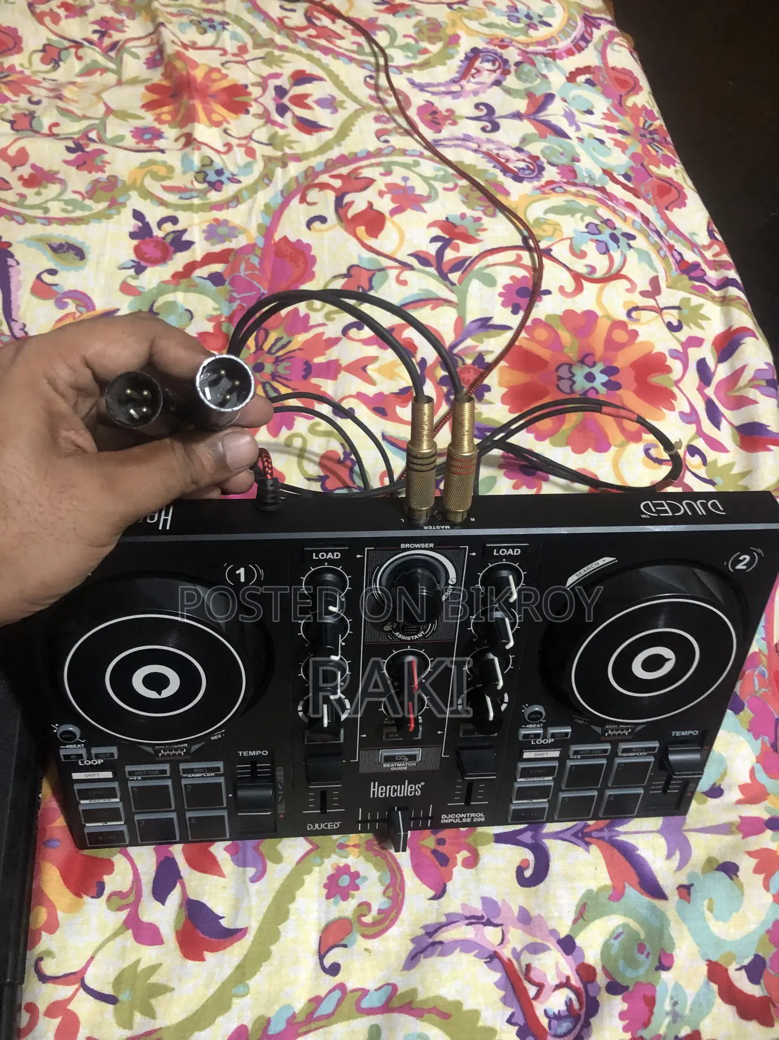 Hercules DJControl Inpulse 200 DJ Controller - Brand New / Fresh Condition