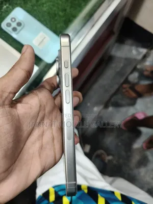 Apple iPhone 15 Pro 128 GB Gray