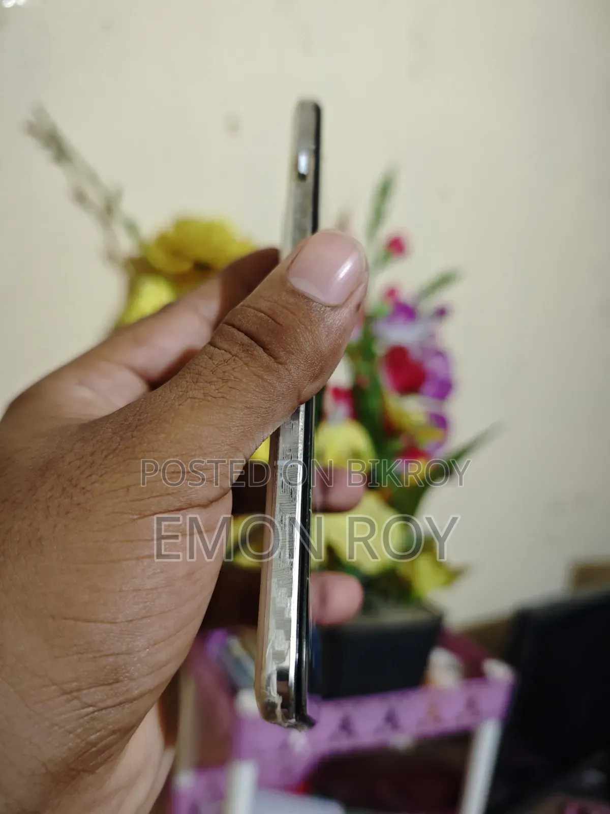 ওয়ানপ্লাস ১৩ ৫১২ জিবি সাদা
