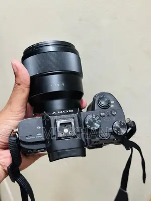 Sony A7iii & Sony 85mm