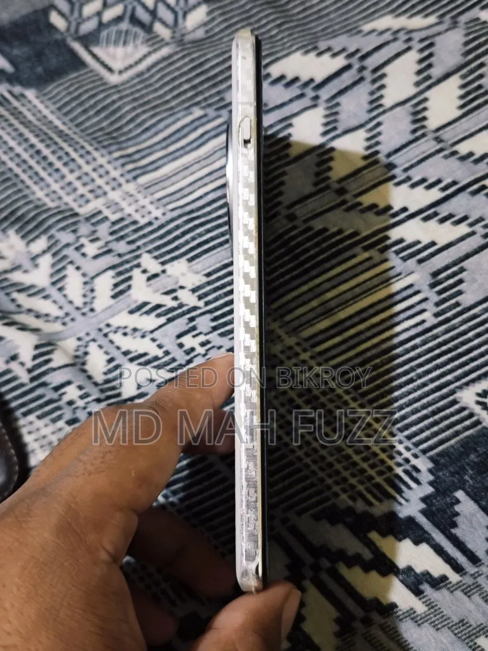 ওয়ানপ্লাস ১৩ ৫১২ জিবি সাদা