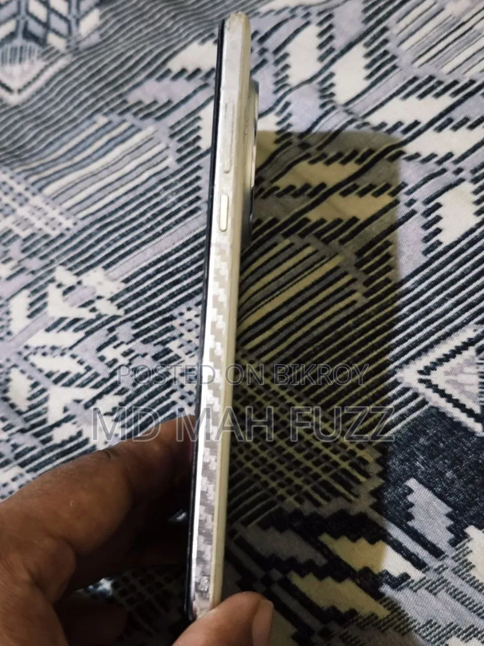 ওয়ানপ্লাস ১৩ ৫১২ জিবি সাদা