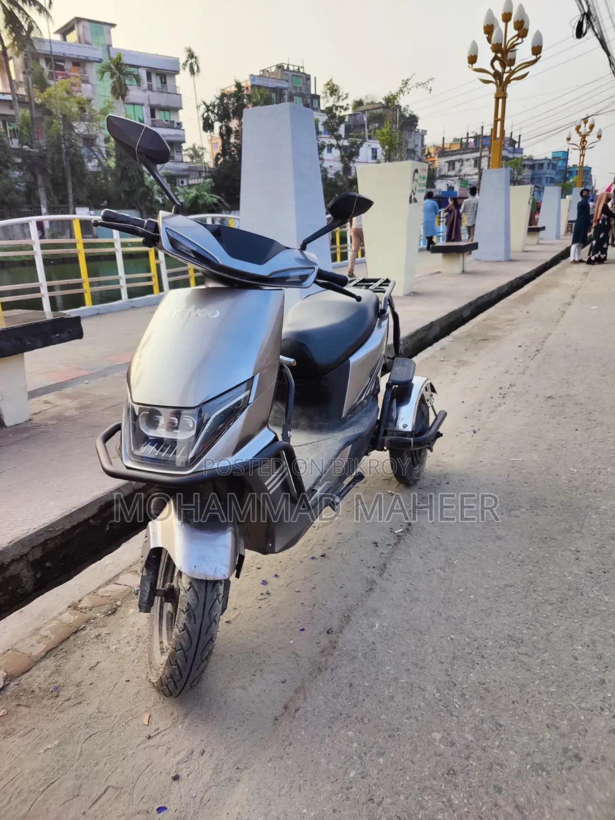 Revoo C32 2025 Gray