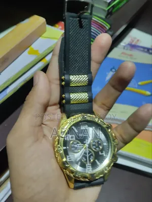 Killen Stylish Gold & Black Men's Watch (Fresh Condition)