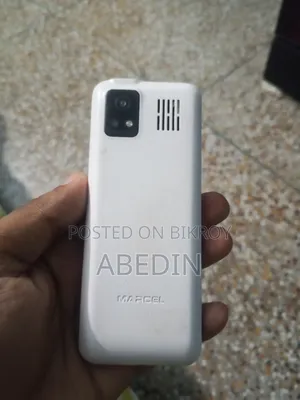 মার্সেল অ্যাক্সিনো এ৮০ হোয়াইট