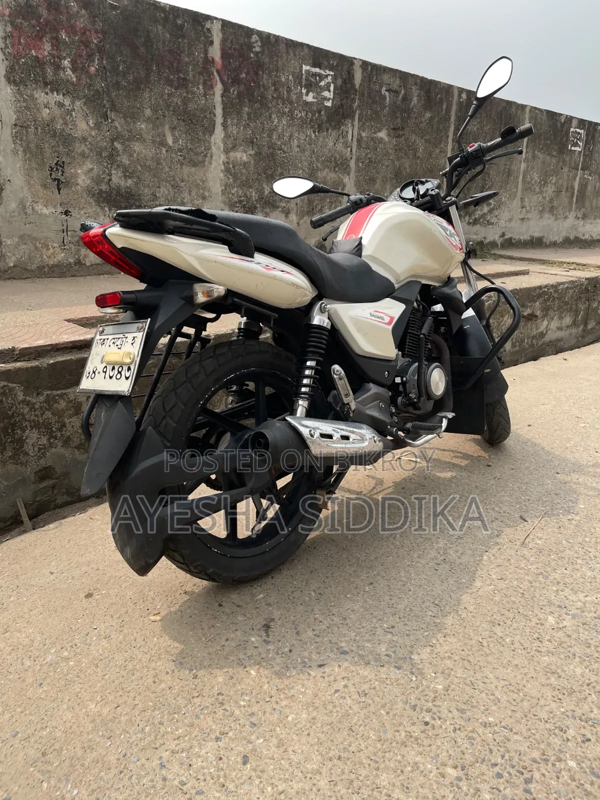কিওয়ে আরকেএস ১০০ ২০১৯ সাদা