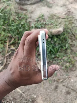 New Vivo iQOO Neo10 256 GB Yellow