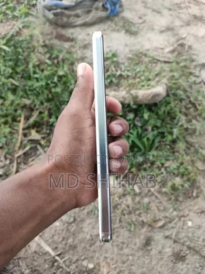 New Vivo iQOO Neo10 256 GB Yellow