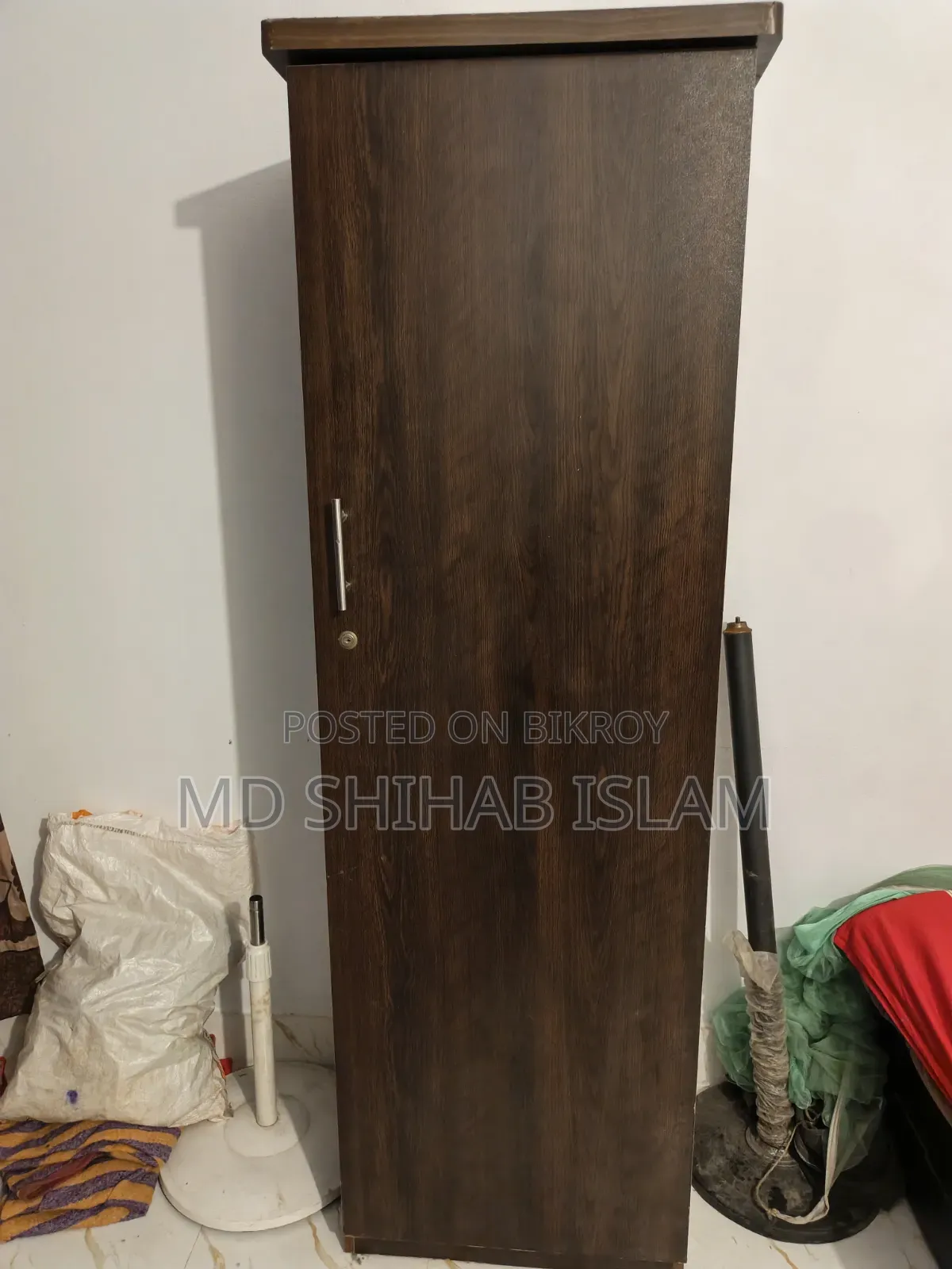ফার্নিচার বিক্রি করা হবে