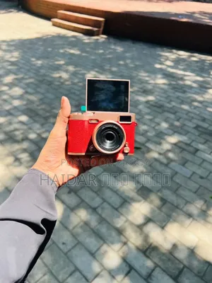 4K Digital Camera With Flip Screen – Red