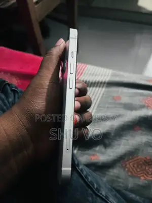 অ্যাপল আইফোন ১৩ ১২৮ জিবি হোয়াইট