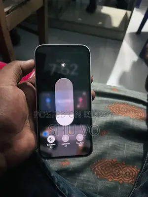 অ্যাপল আইফোন ১৩ ১২৮ জিবি হোয়াইট