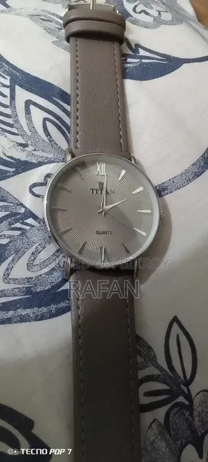 Timeless Style — Classic Quartz Watch