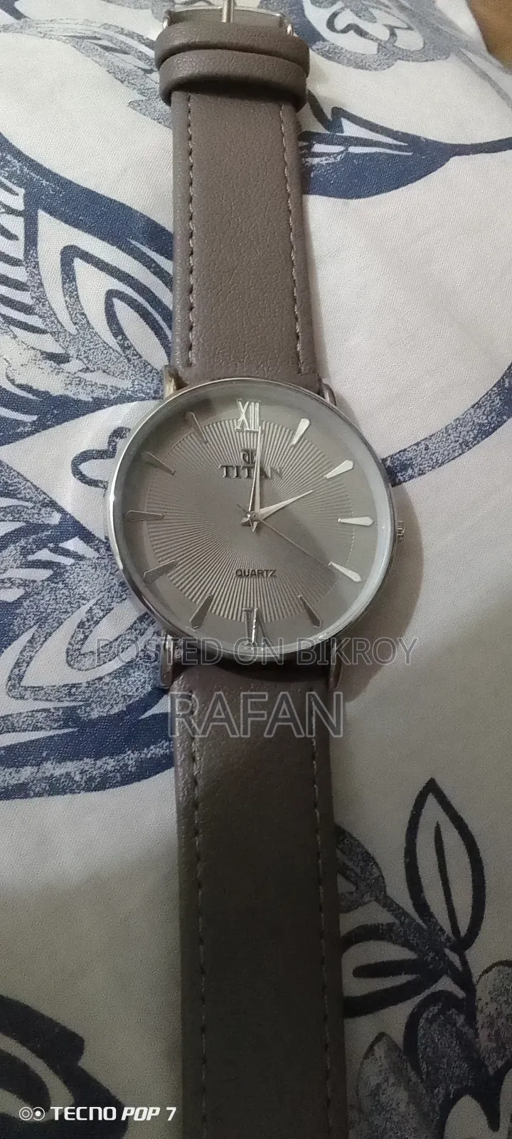 Timeless Style — Classic Quartz Watch