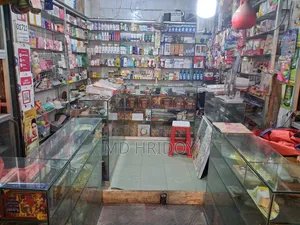 "রানিং কসমেটিক দোকান ভাড়া হবে"