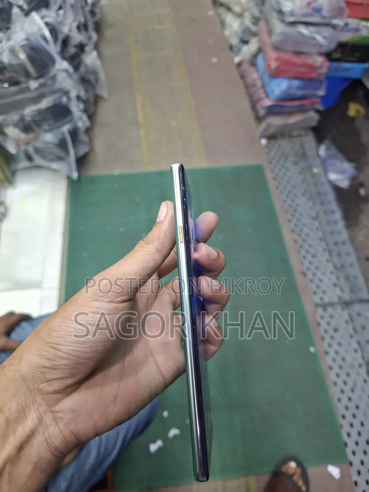 টেকনো ক্যামন ৪০ প্রো ৪জি ২৫৬ জিবি