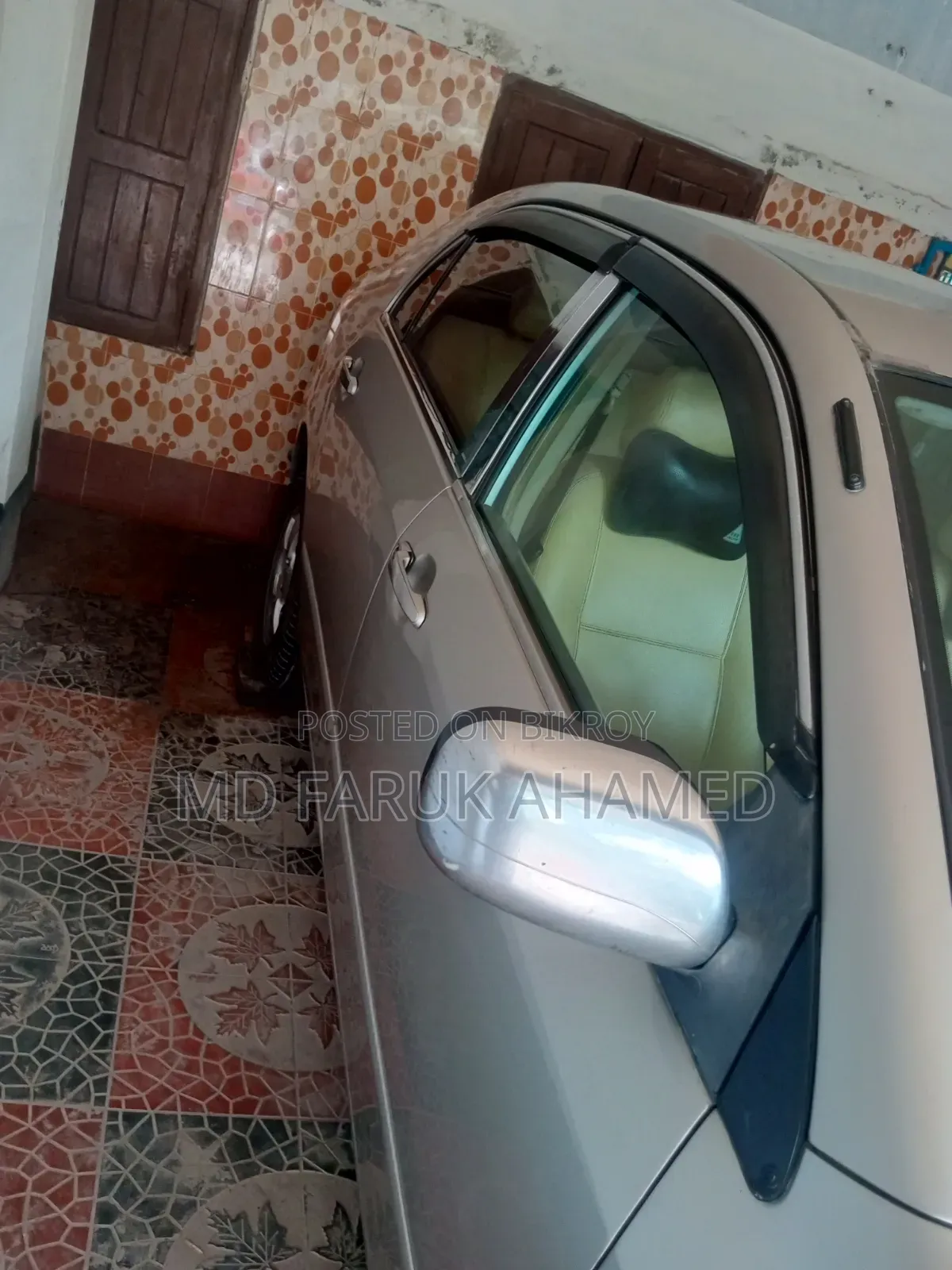 টয়োটা করোল্লা সেডান ২০০১ বেইজ