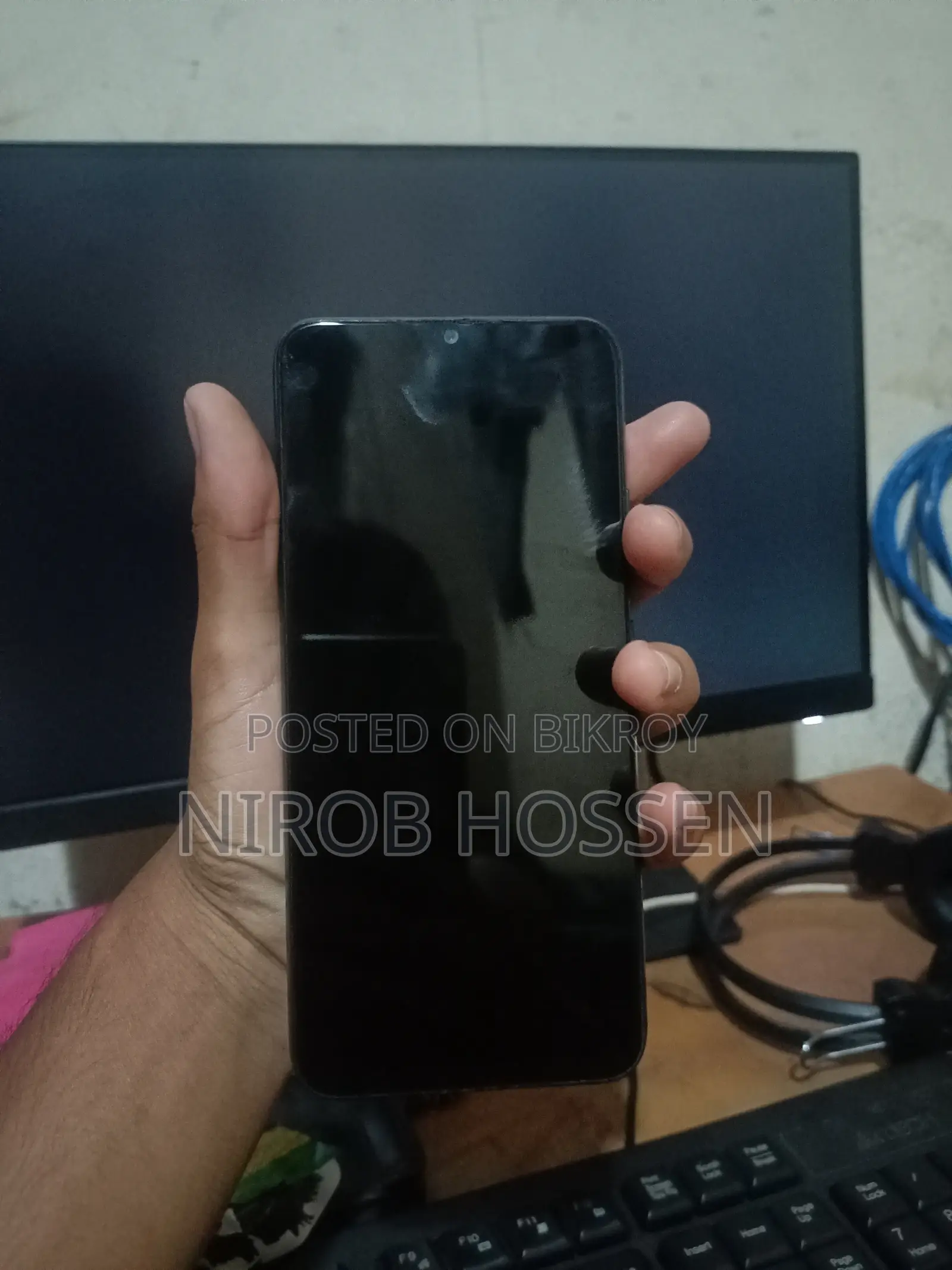 রিয়েলমি ১১ ১২৮ জিবি ব্ল্যাক