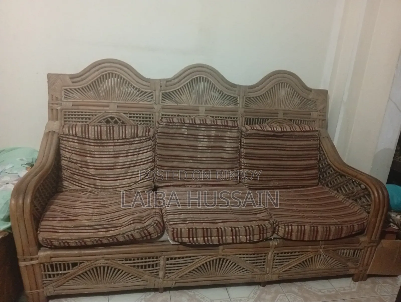 3+1+1 seater used cane sofa will be sold without foam.
