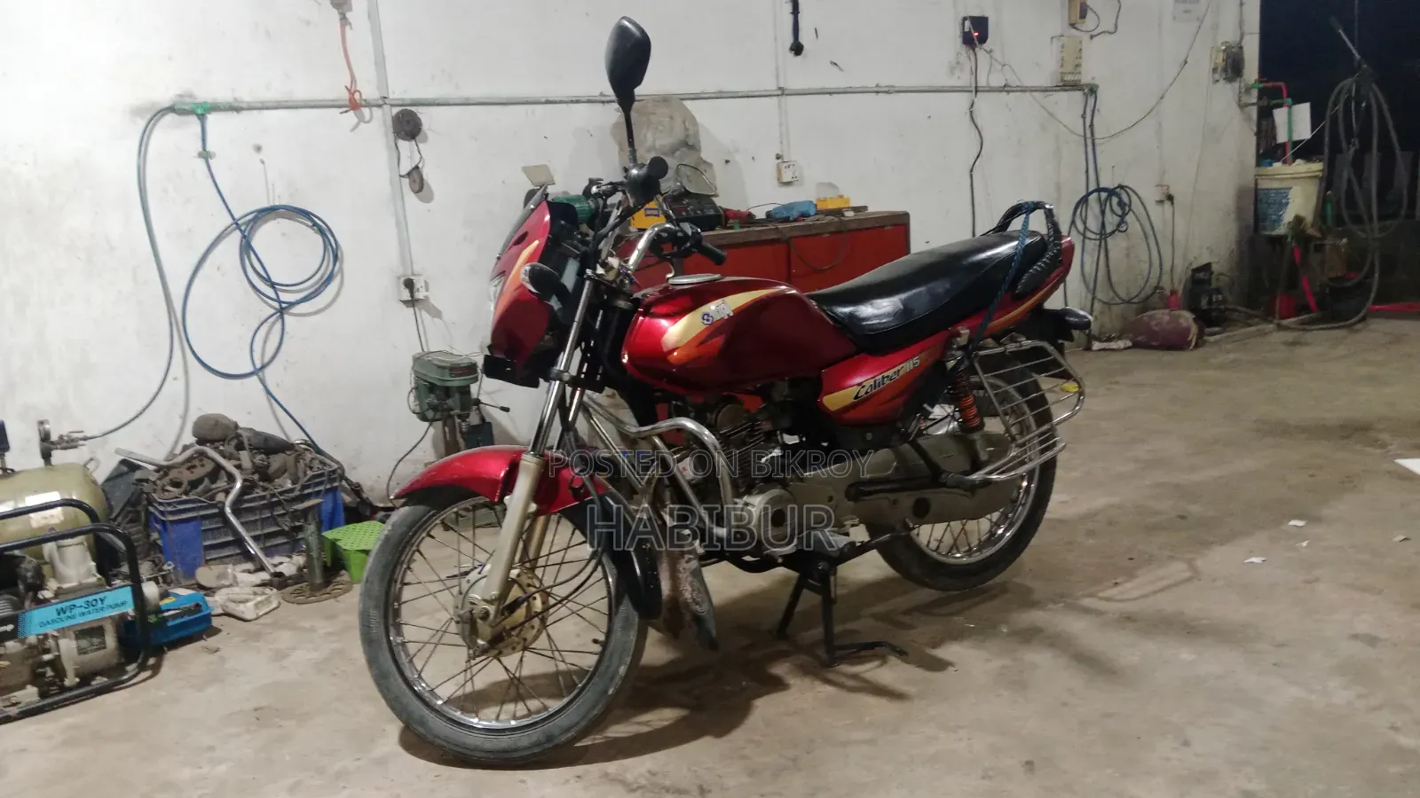 Bajaj 2006 Red