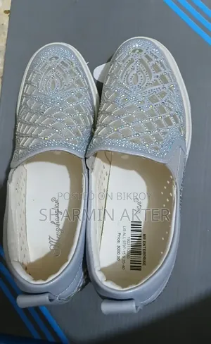 Wedge Sneaker
