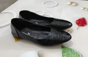Ladies Shoe (Black)