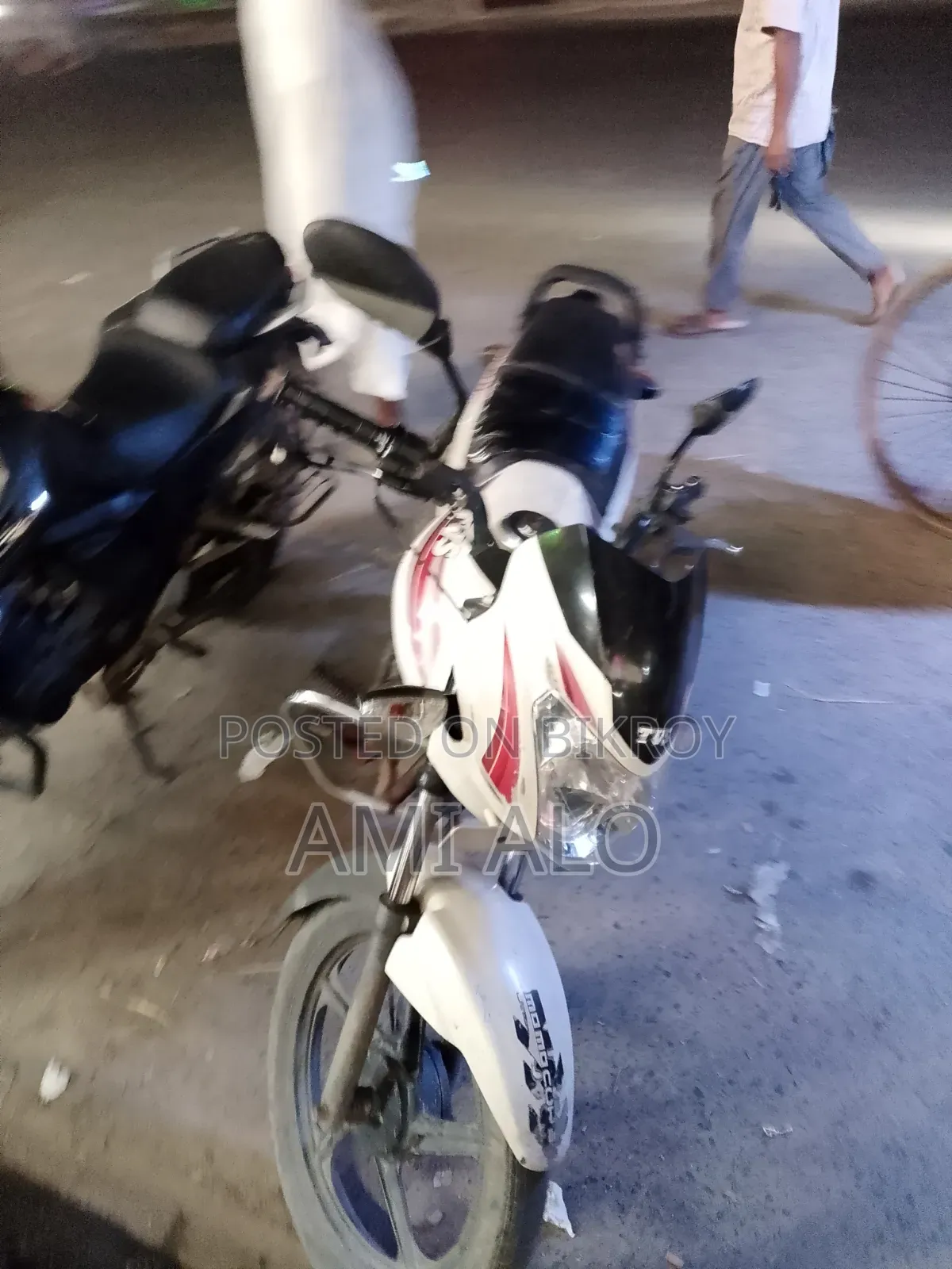 TVS Metro 2016 White