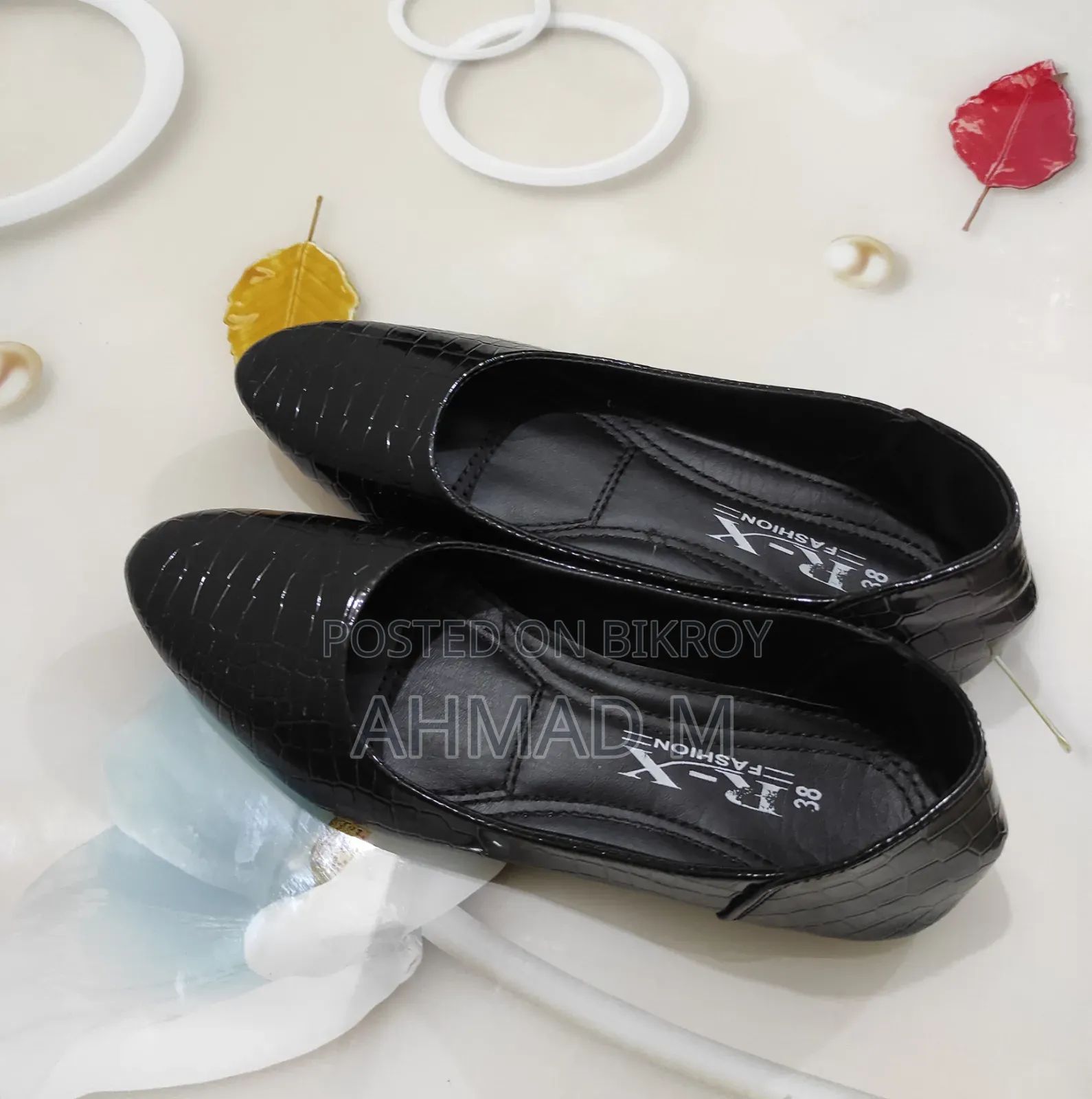 Ladies Shoe (Black)