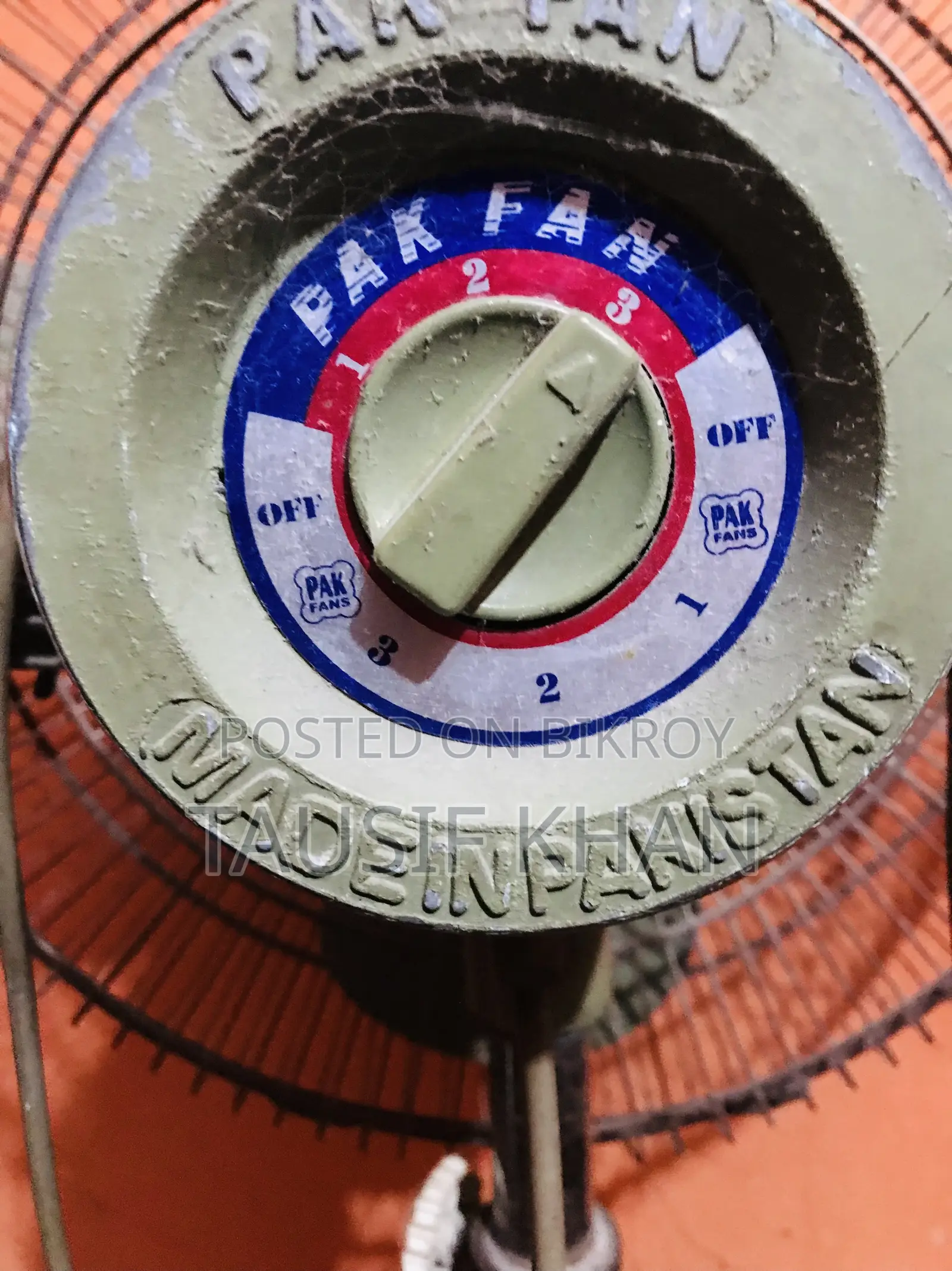 PAK Fan. Pedestal Fan: 20 Inch