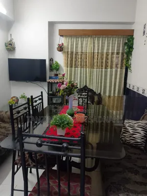 Standard Glass Top Dining Table With 4 Chairs