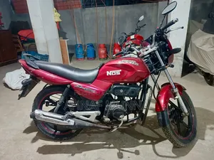 Runner Bullet 100 2017 Red