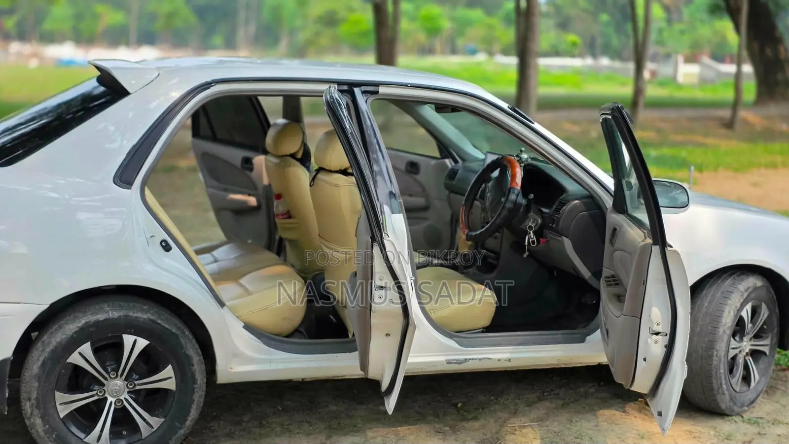 টয়োটা করোল্লা ১৯৯৭ সাদা