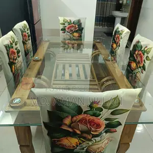 ডাইনিং টেবিল