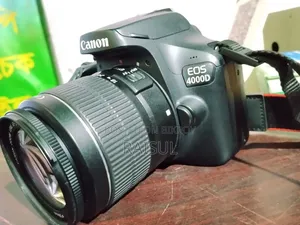 Canon 4000D with 18-55mm Lens