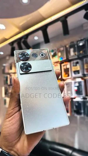 জেডটিই নুবিয়া জেড৫০ আল্ট্রা ৫১২ জিবি