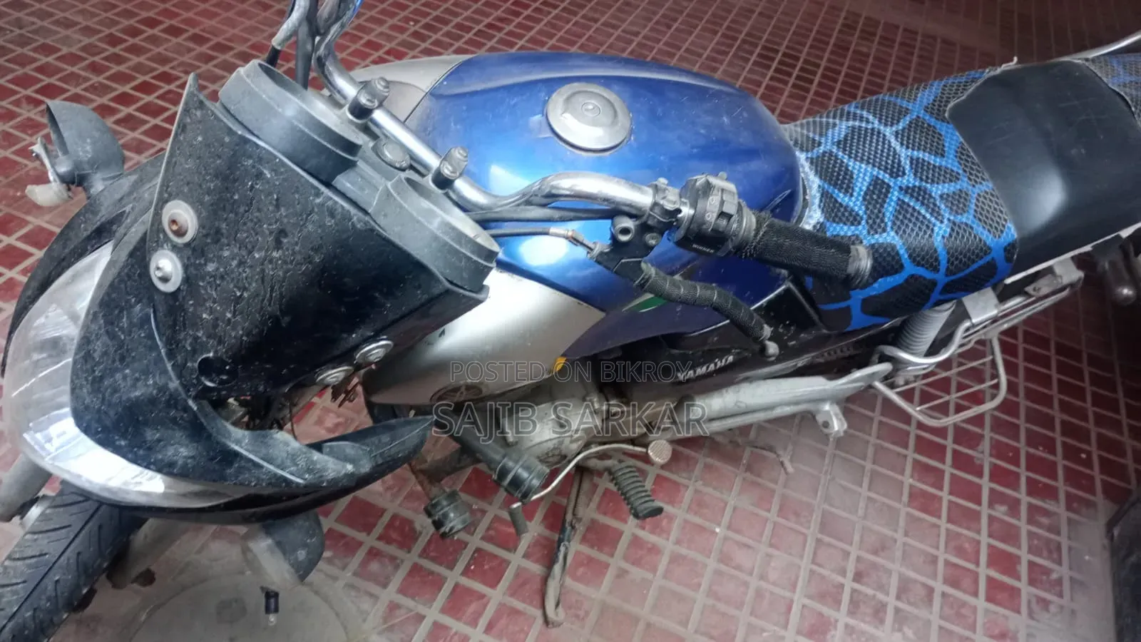 ইয়ামাহা ২০১০ নীল