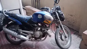 ইয়ামাহা ২০১০ নীল
