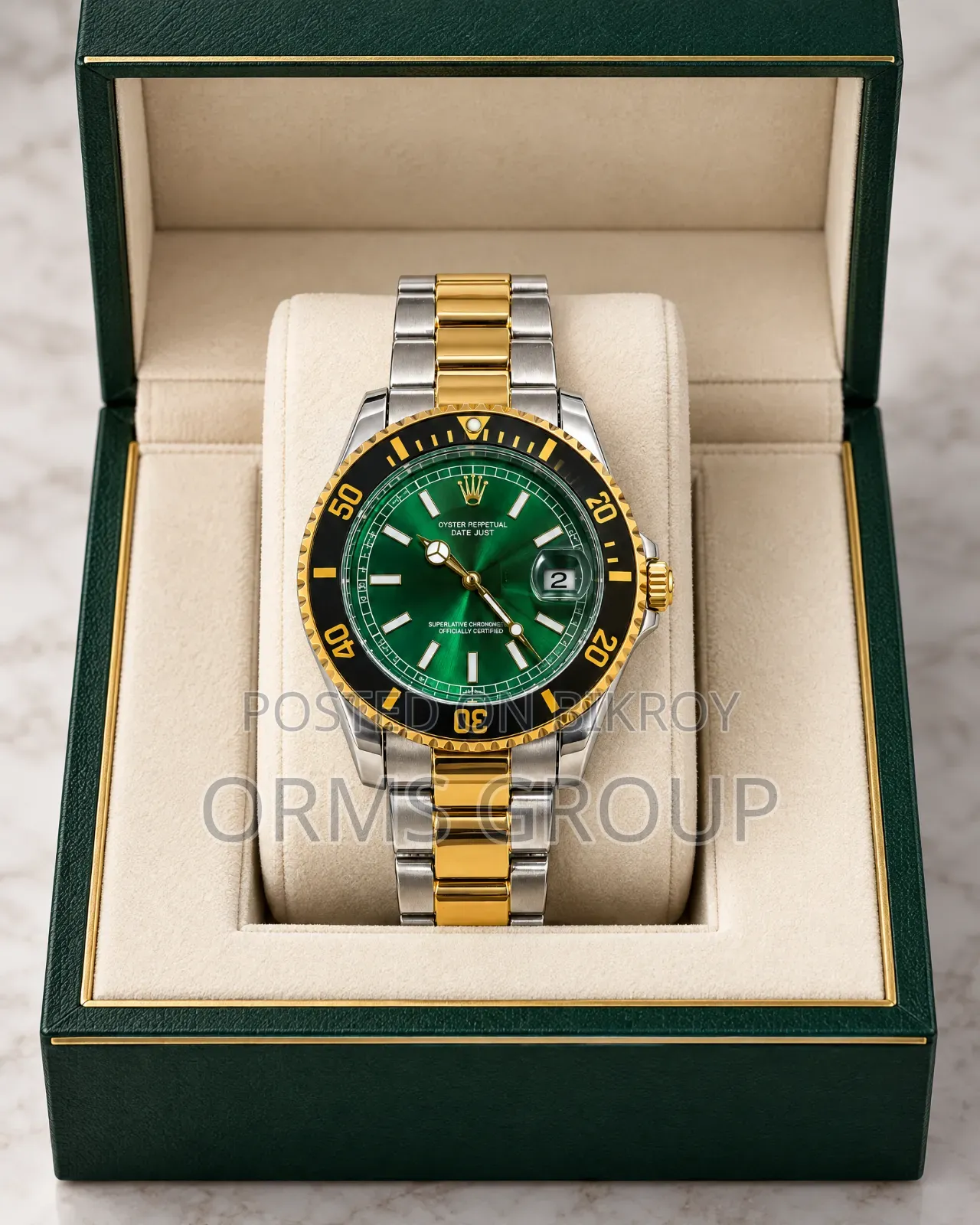 Stylish Green Dial Luxury Design Metal Watch