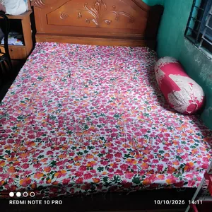 পুরাতন সিঙ্গেল কাঠের খাট বিক্রি হবে, কম দাম