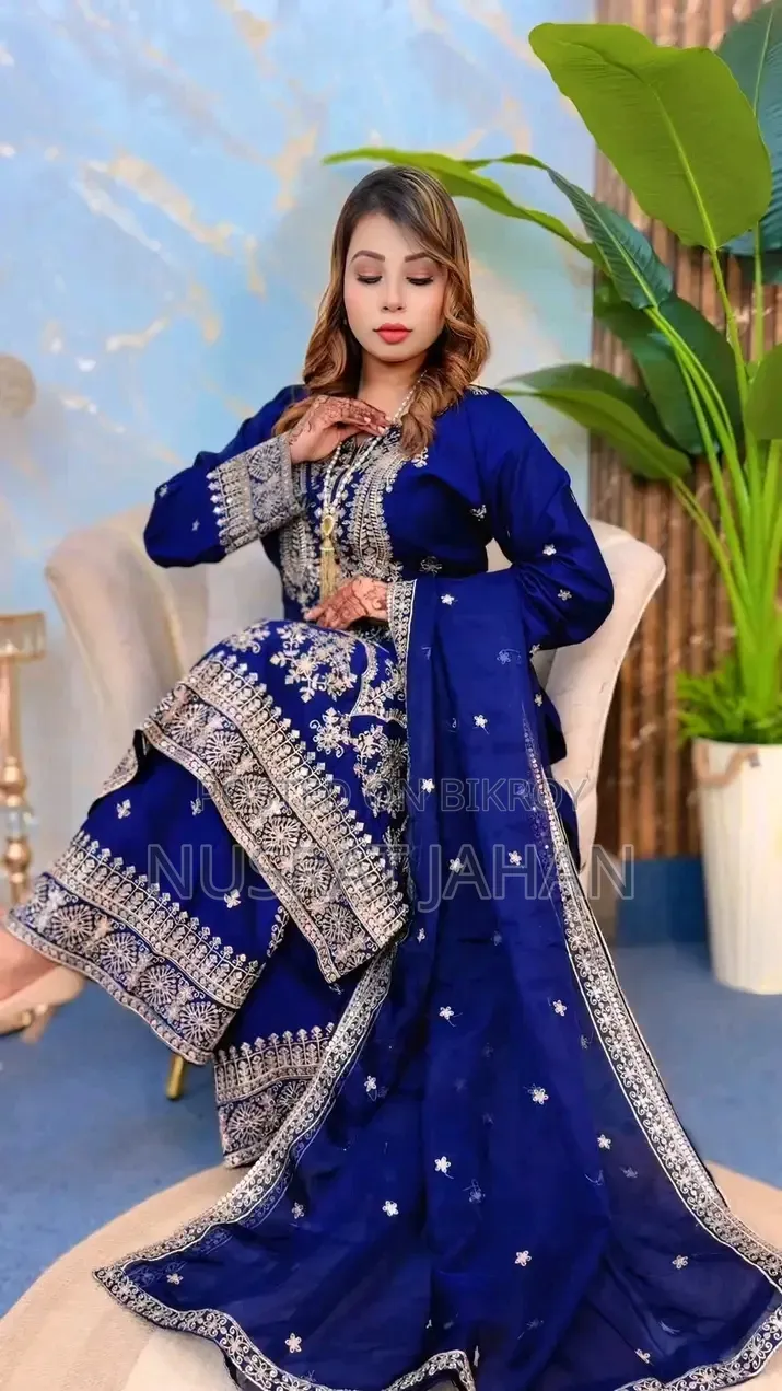 A brand new dress will be sold, full dress is embroidered.