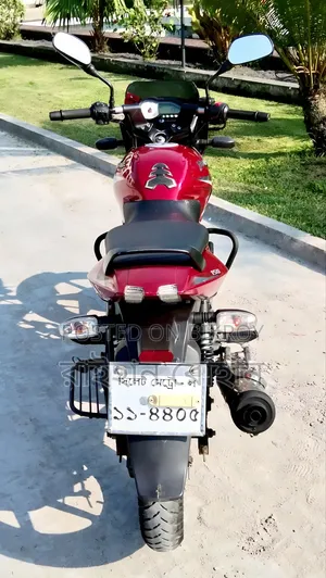 বাজাজ পালসার ১৫০ ২০২০ রেড