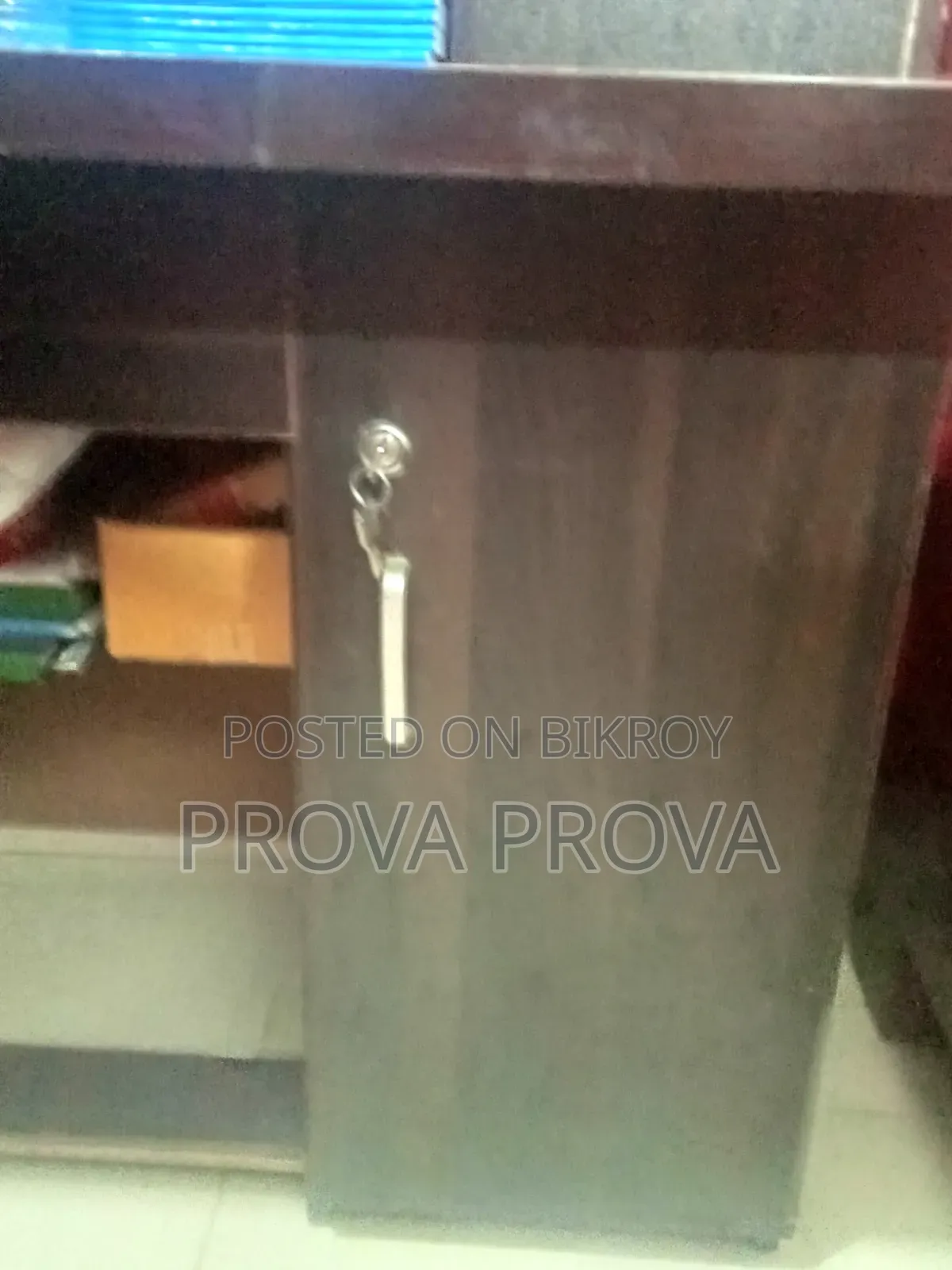 বইয়ের টেবিল (১ বছর ব্যবহৃত)