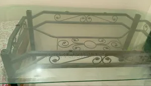 ছয় চেয়ারের ডাইনিং টেবিল
