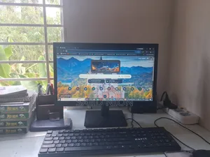 মনিটর এবং কিবোর্ড সহ পিসি বিক্রি।