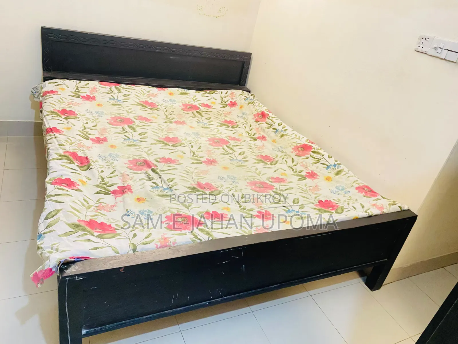মেহগনি কাঠের খাট