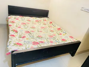 মেহগনি কাঠের খাট